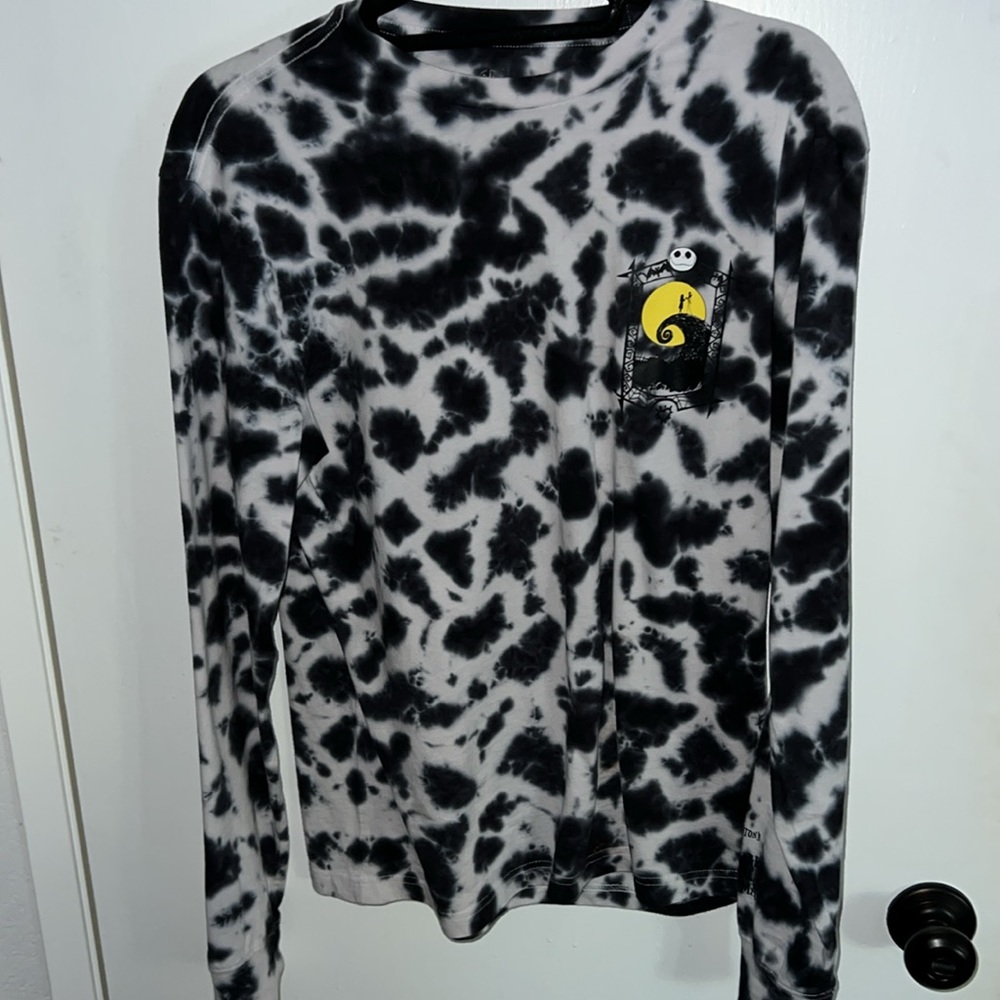 Disney Nightmare Before Christmas Long Sleeve - Picture 2 of 3
